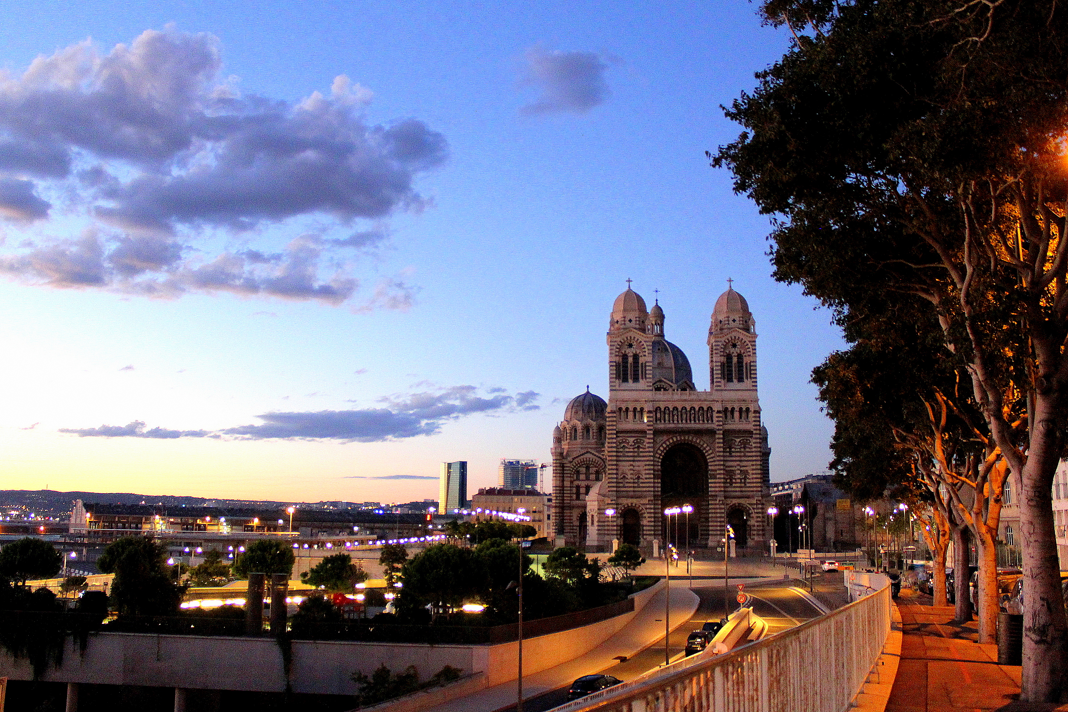 post 3 - marseille - catedral