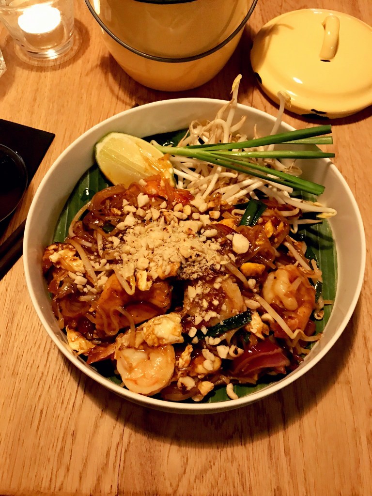 kin khao - tailand. pad thai