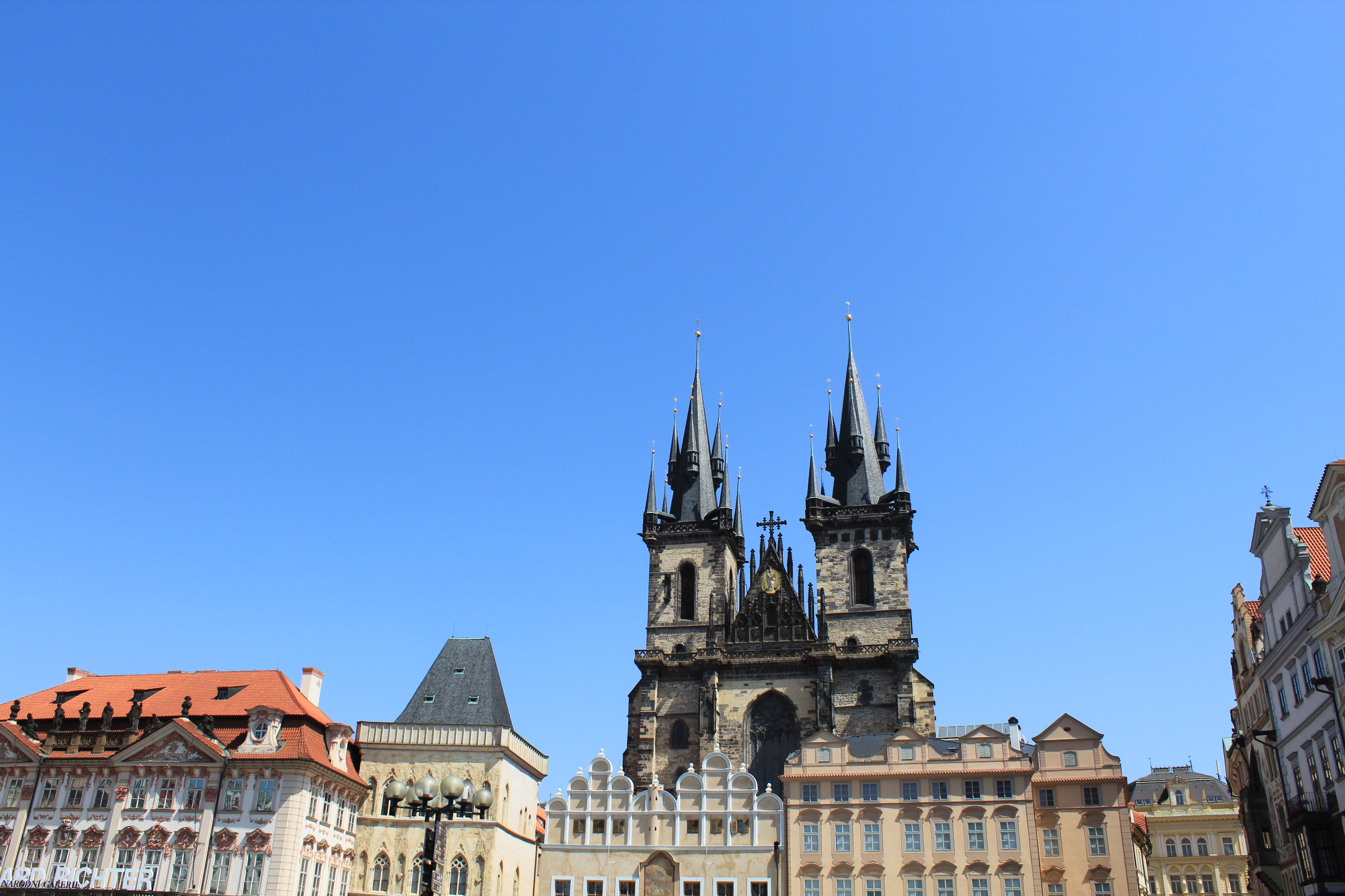 praga - praça da cidade velha.JPG